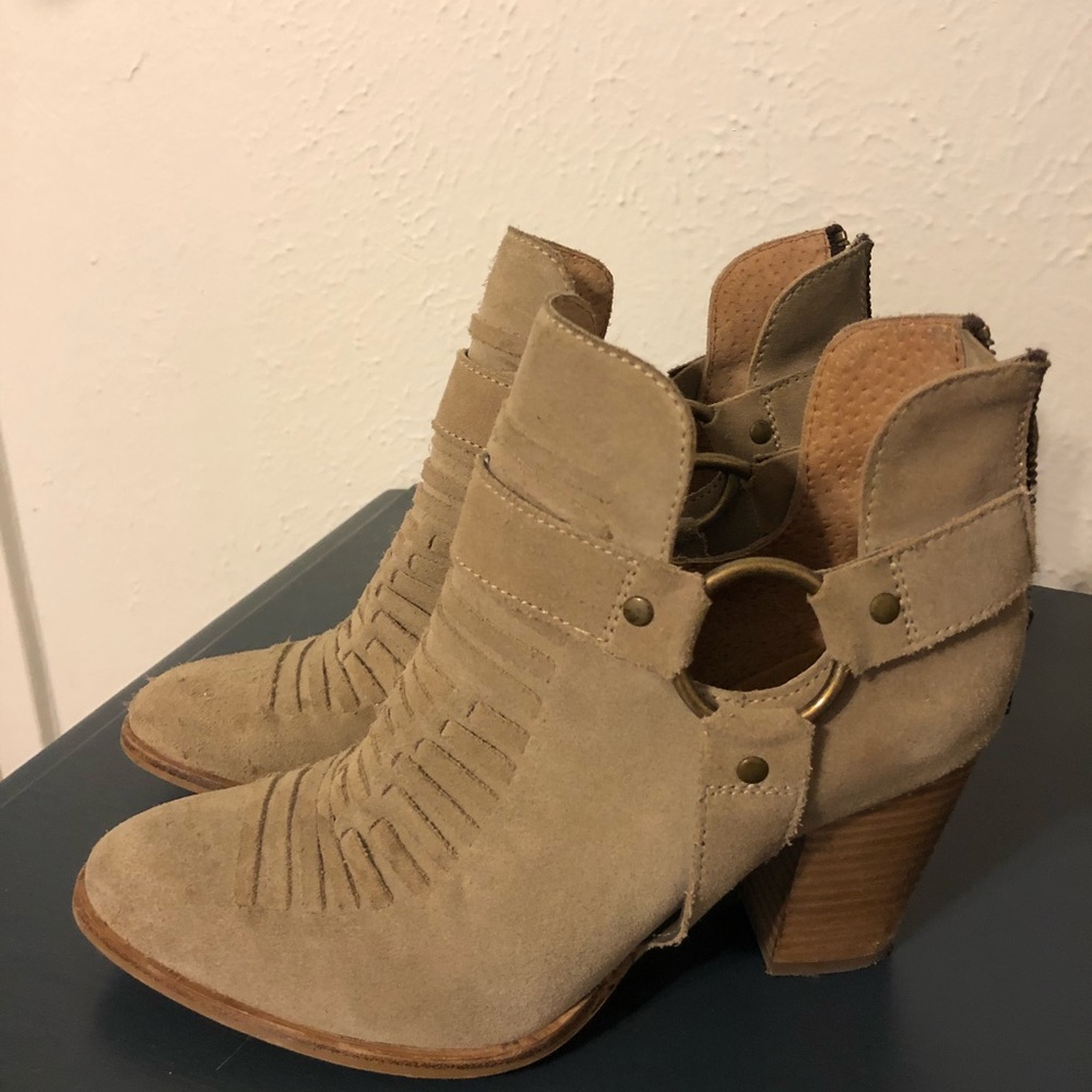 Cute, grey suede booties